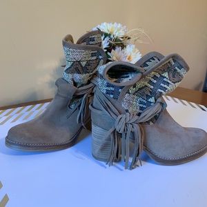 MTNG Shoes - MTNG Originals tan suede ankle suede boots MTNG Shoes - MTNG Originals tan suede ankle suede boots
